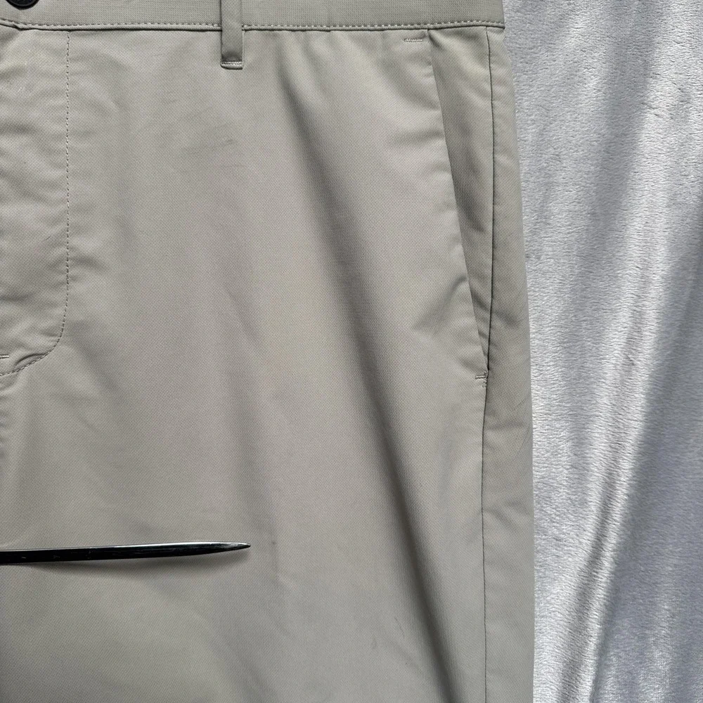 Banana Republic brand banana